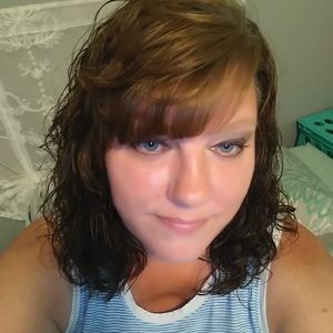 Meet your Posher, Elisa